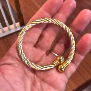 Gold and silver twisted rope Coffe style bracelet and measures  7 3/4”